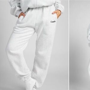 MUST GO COMFRT GREY SWEATSWEATS